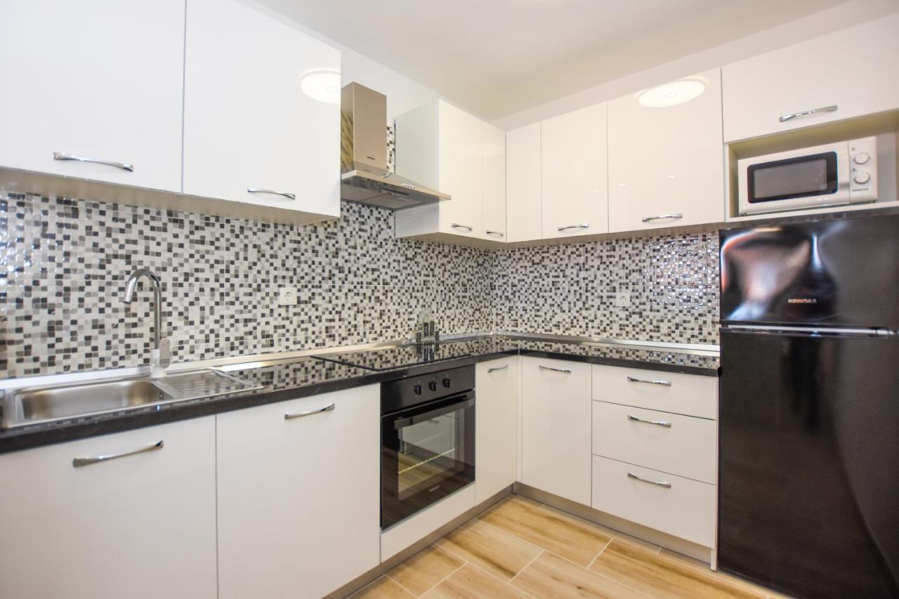 Apartmani Plazibat ماندري المظهر الخارجي الصورة